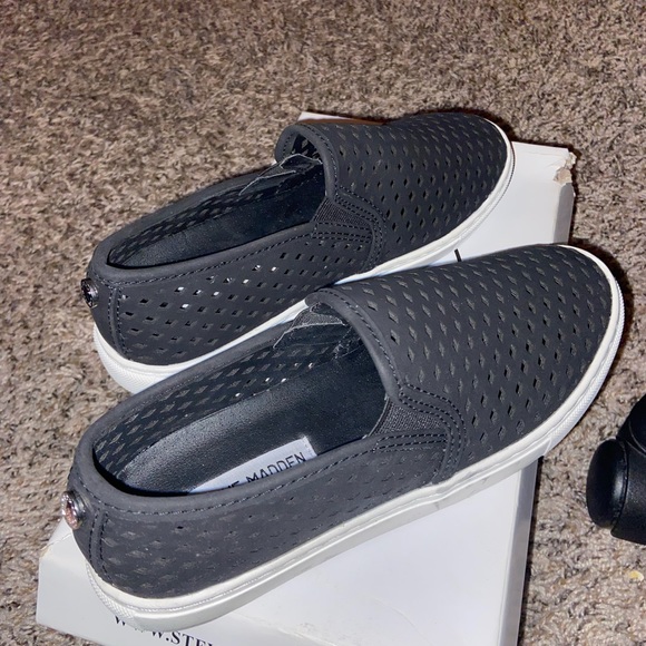 Steve Madden Shoes - Picture 3 of 7